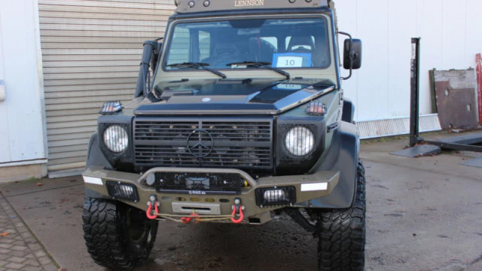 Mercedes-Benz G-Class 2