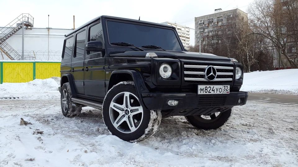 Mercedes-Benz G-Class 2