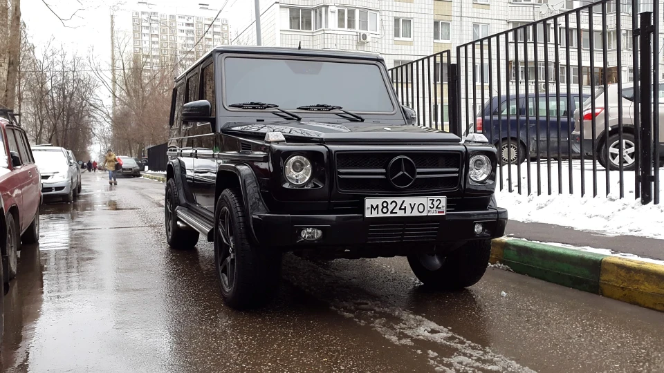 Mercedes-Benz G-Class 4