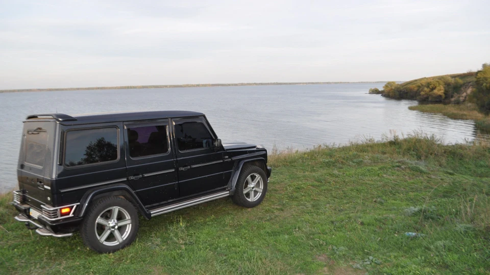 Mercedes-Benz G-Class 4