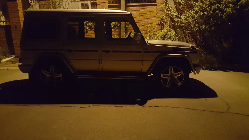 Mercedes-Benz G-Class 4