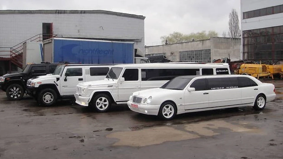 Mercedes-Benz G-Class білий лимо