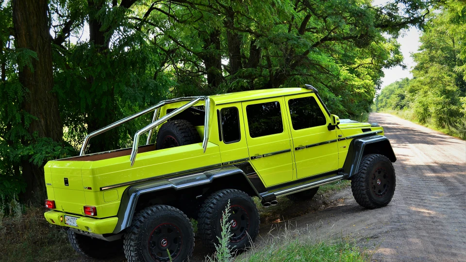 Mercedes-Benz G-Class G 6x6 BRABUS