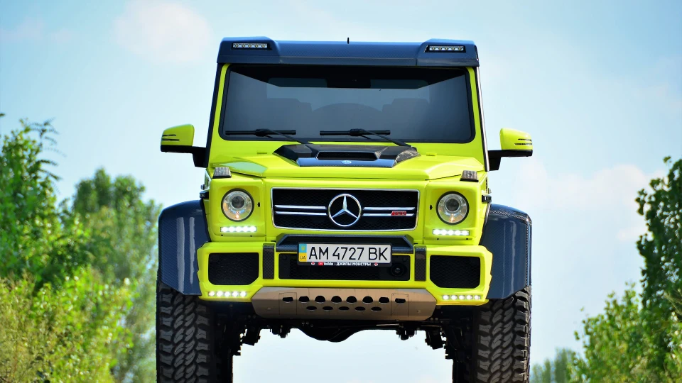 Mercedes-Benz G-Class G 6x6 BRABUS 4