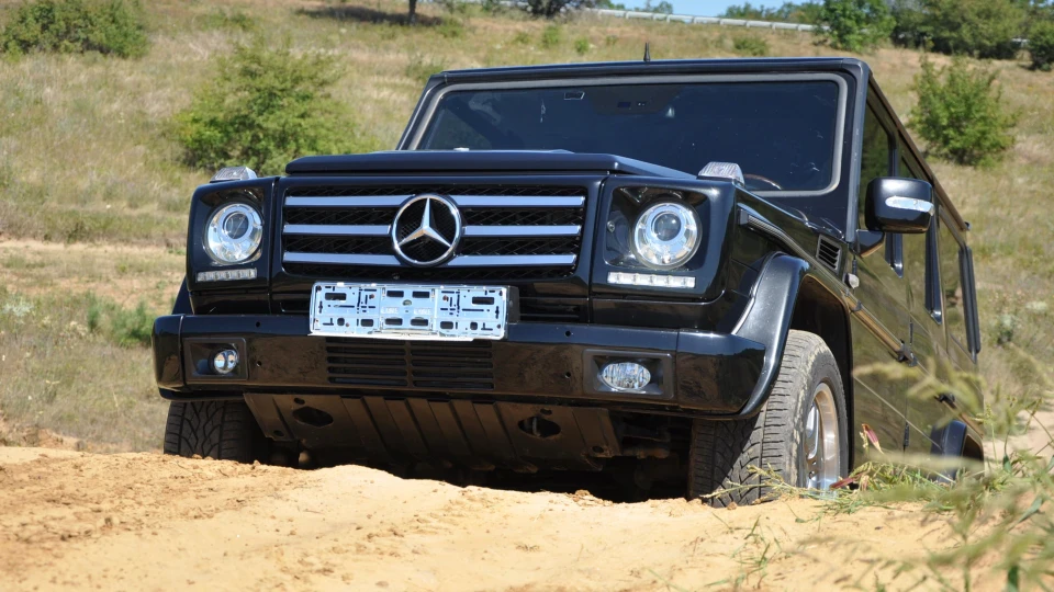 Mercedes-Benz G-Class маленький танк 2