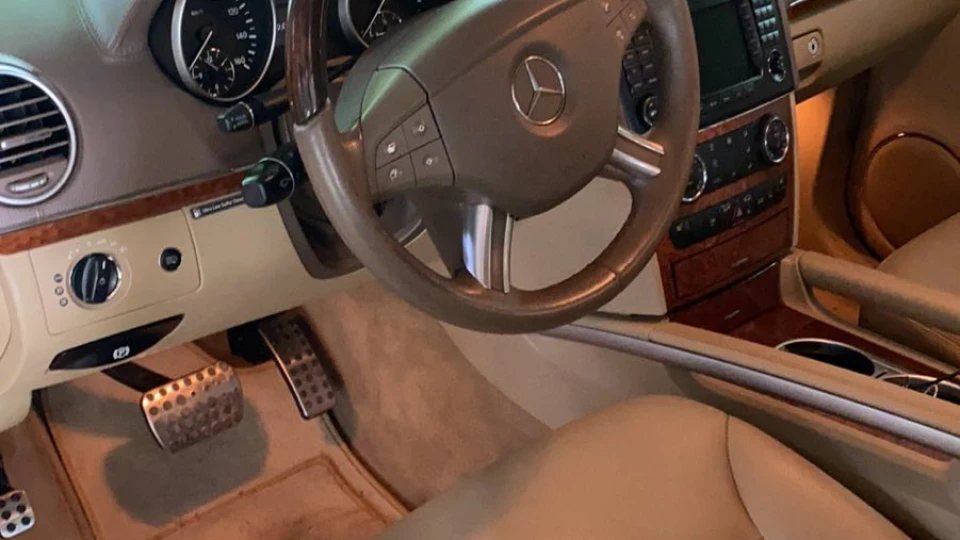 Mercedes-Benz GL-Class 3