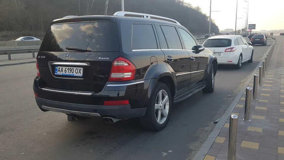 Mercedes-Benz GL-Class