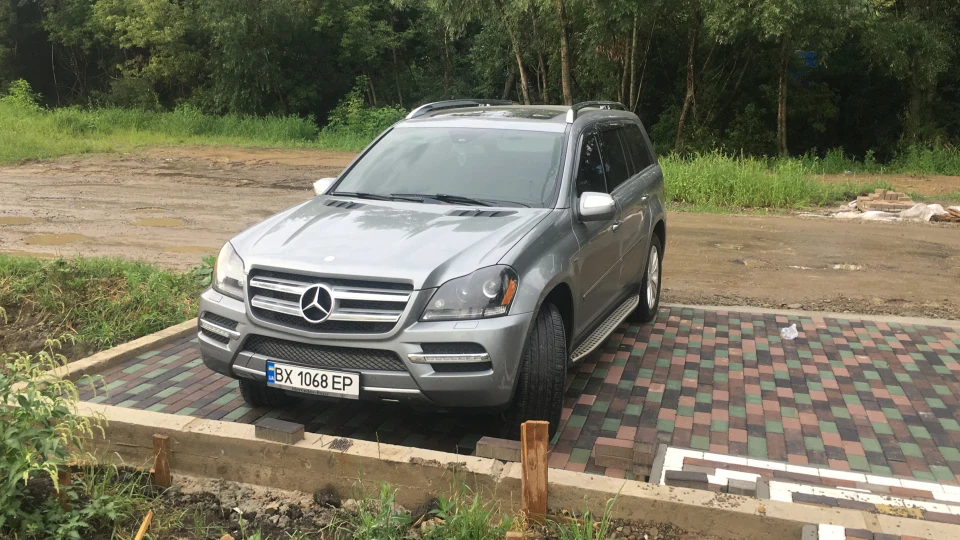 Mercedes-Benz GL-Class 2