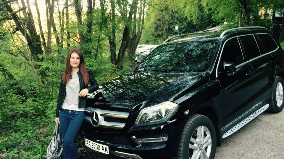 Mercedes-Benz GL-Class 2