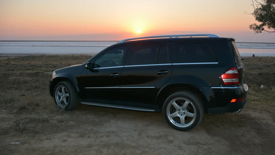 Mercedes-Benz GL-Class 2