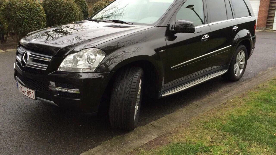 Mercedes-Benz GL-Class 2