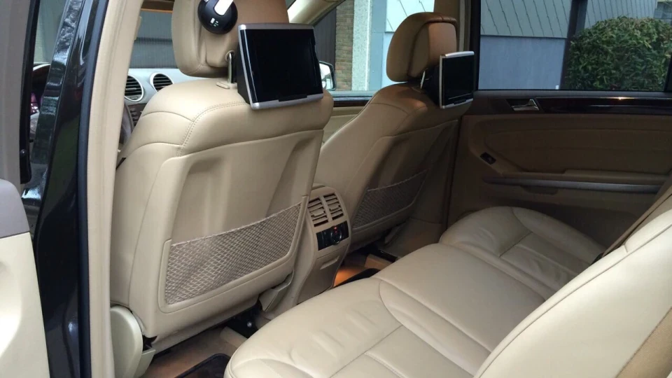 Mercedes-Benz GL-Class 3