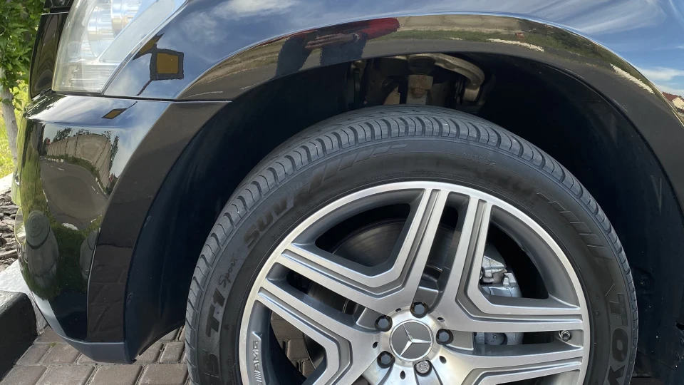 Mercedes-Benz GL-Class 5