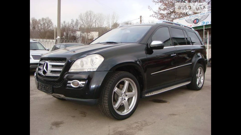 Mercedes-Benz GL-Class 550 AMG 2