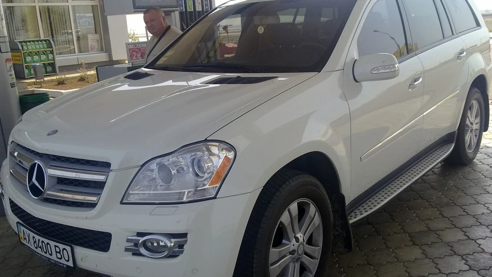Mercedes-Benz GL-Class білий лайнер 5
