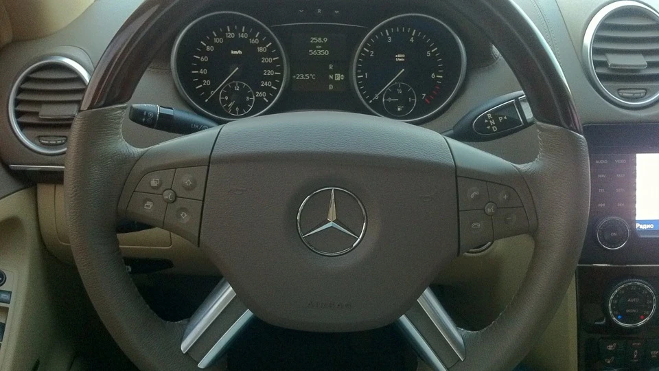 Mercedes-Benz GL-Class Кремезний Малюк 2