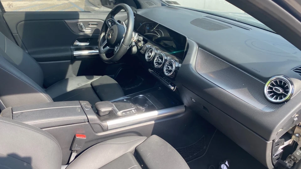 Mercedes-Benz GLA-Class 3