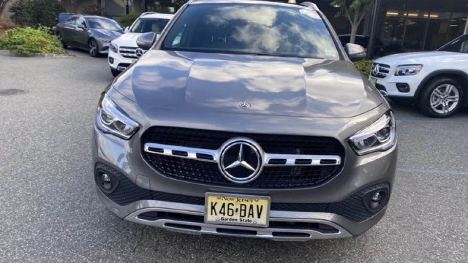 Mercedes-Benz GLA-Class 4