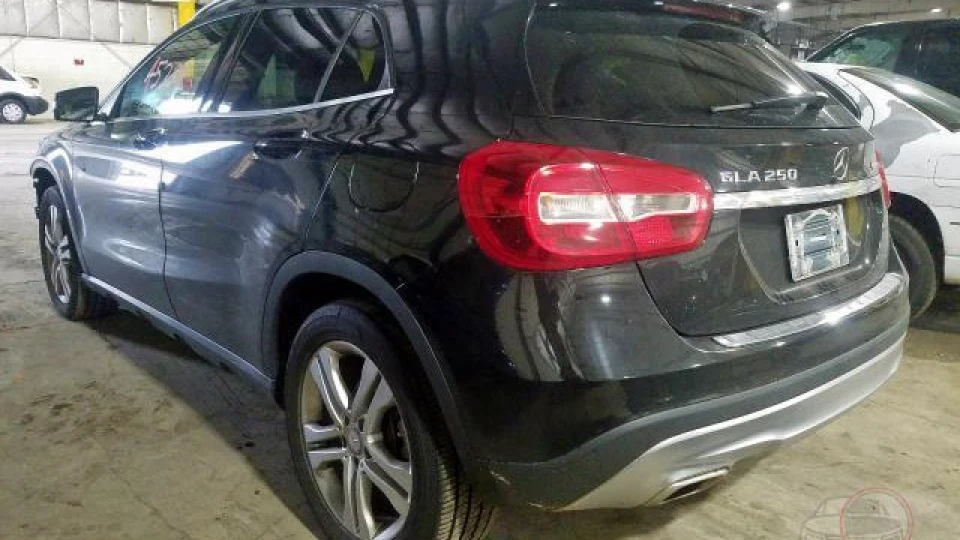 Mercedes-Benz GLA-Class GLA250 2