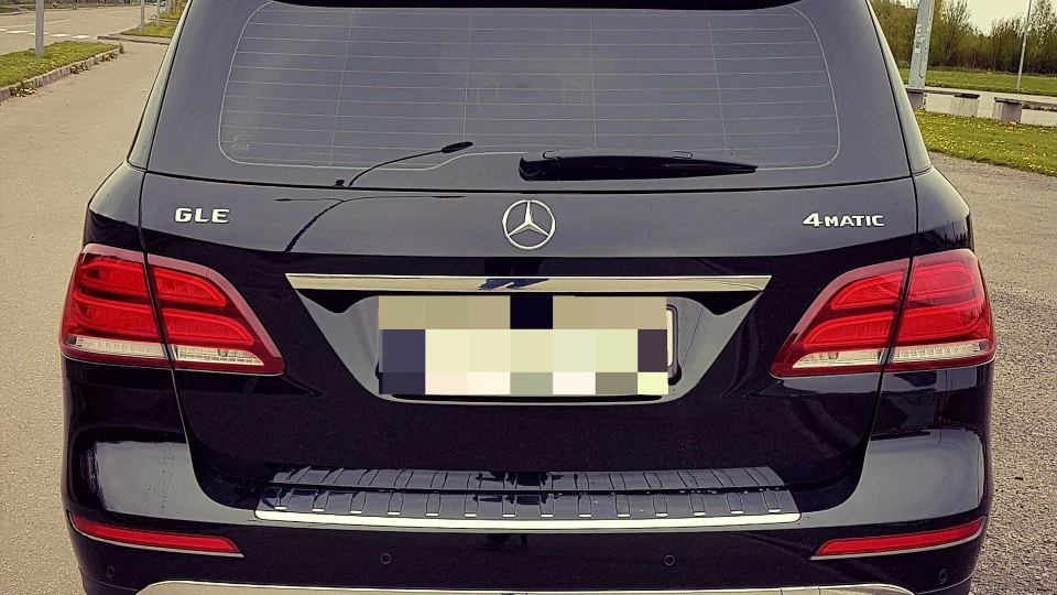 Mercedes-Benz GLE-Class 2