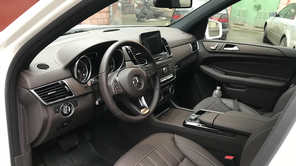 Mercedes-Benz GLE-Class 2