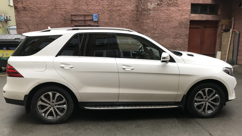 Mercedes-Benz GLE-Class 4
