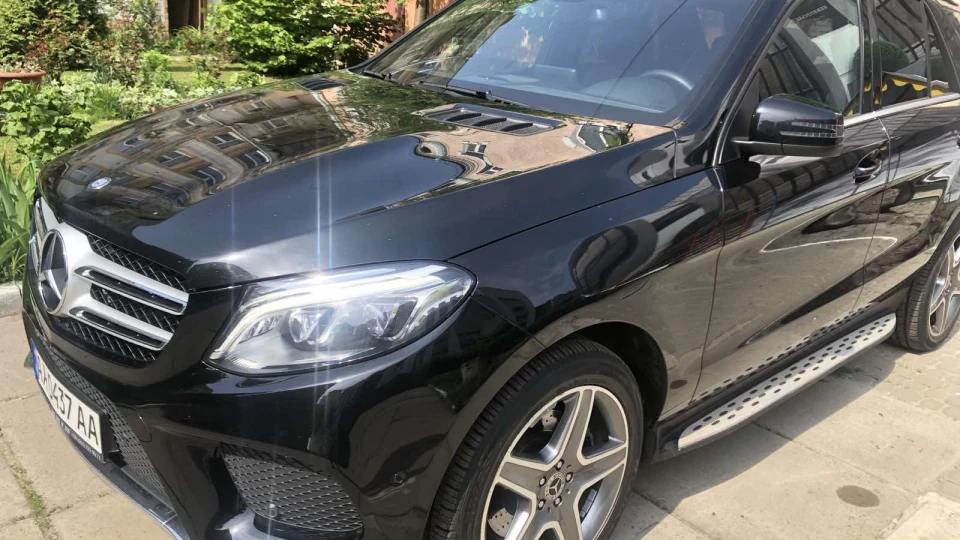 Mercedes-Benz GLE-Class AMG 250d 3