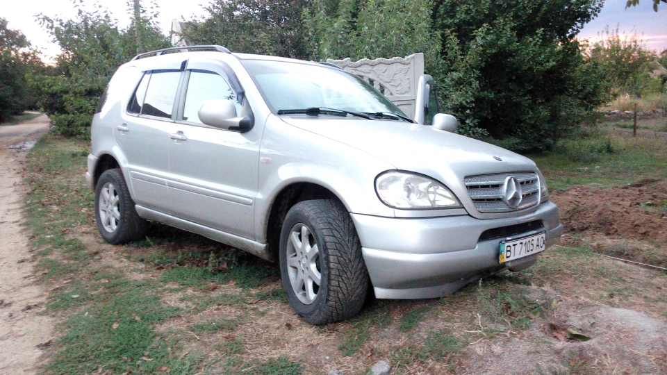 Mercedes-Benz M-class 2