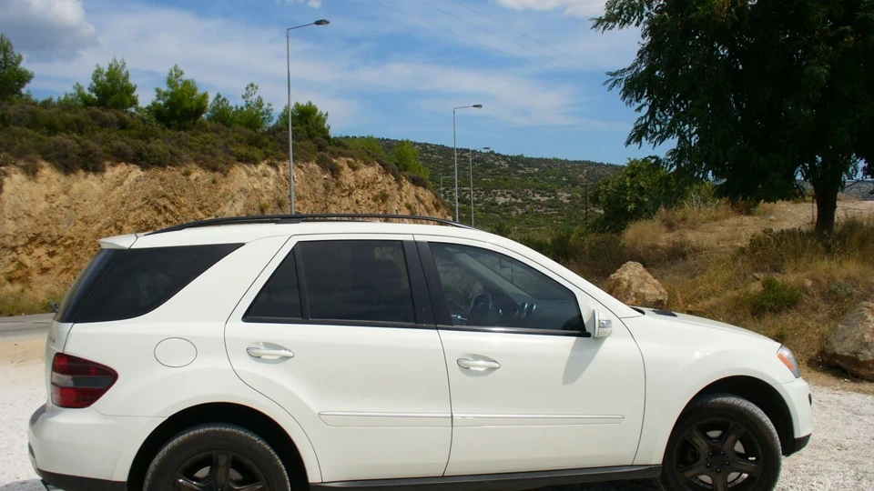Mercedes-Benz M-class 4