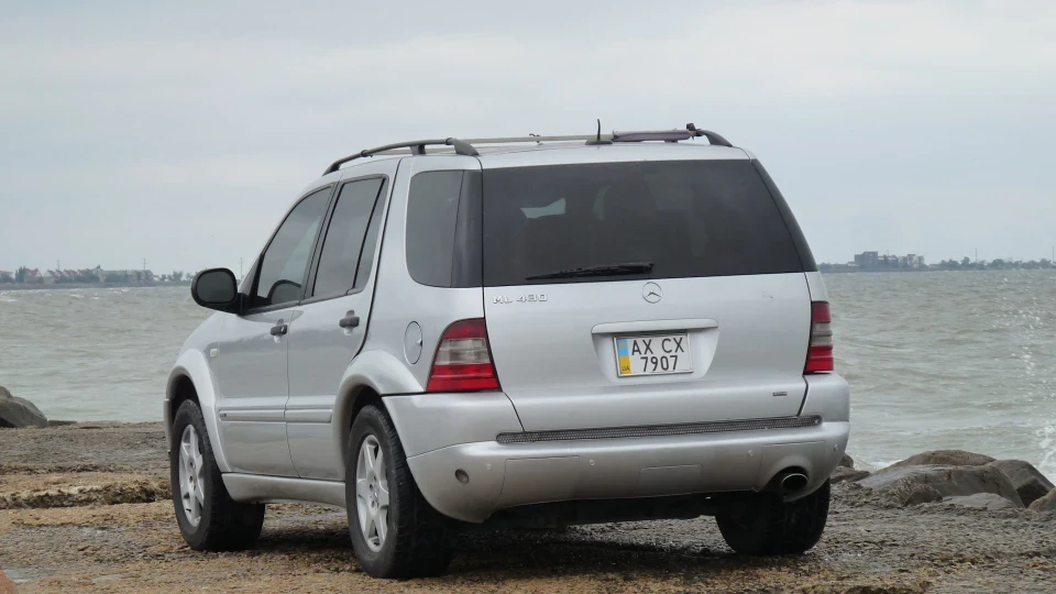 Mercedes-Benz M-class 2
