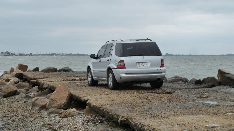 Mercedes-Benz M-class 3