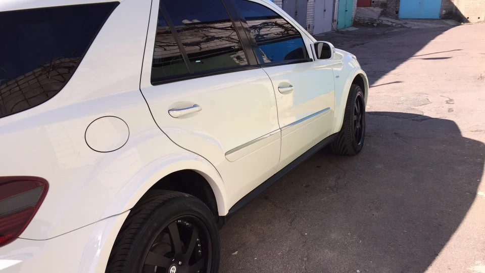 Mercedes-Benz M-class 2