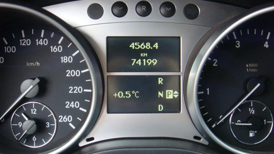 Mercedes-Benz M-class 2