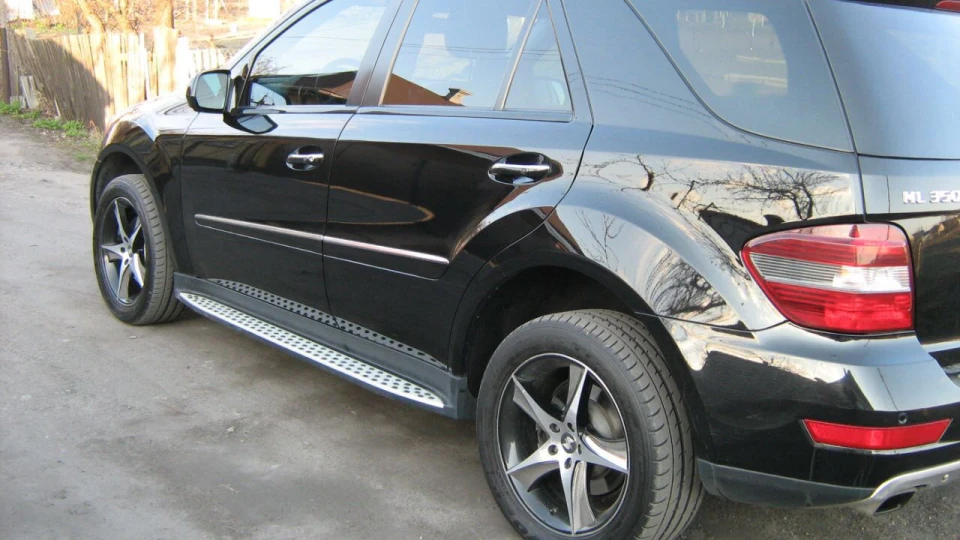 Mercedes-Benz M-class 3