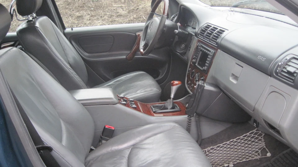 Mercedes-Benz M-class 3