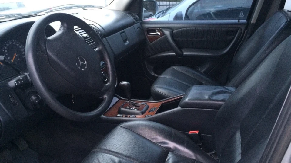Mercedes-Benz M-class 2