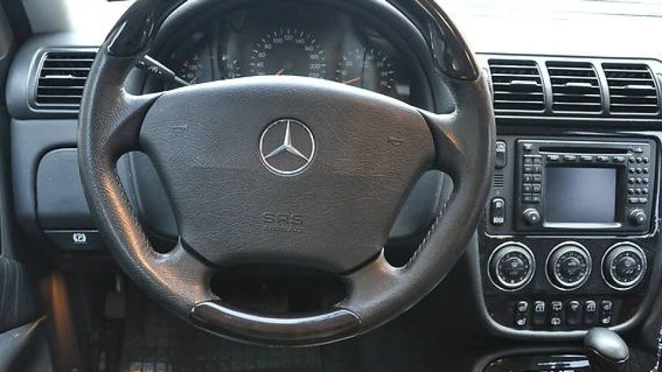 Mercedes-Benz M-class 3