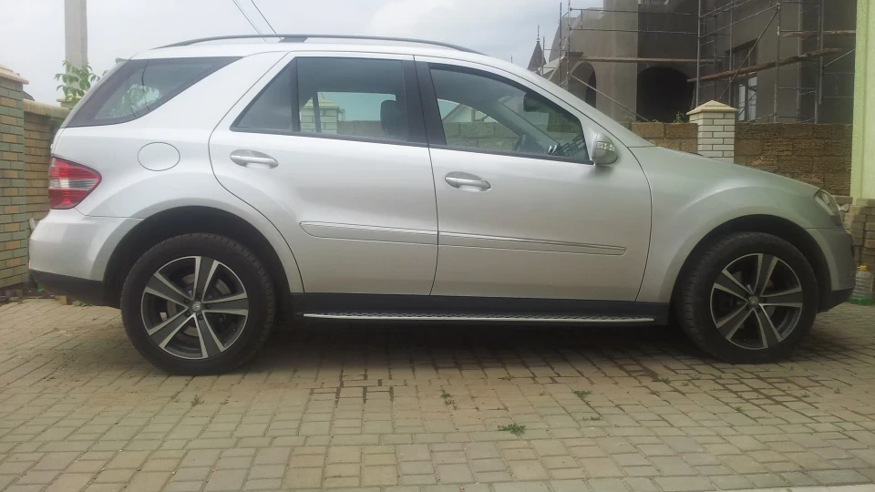 Mercedes-Benz M-class 320 cdi 4matic 3