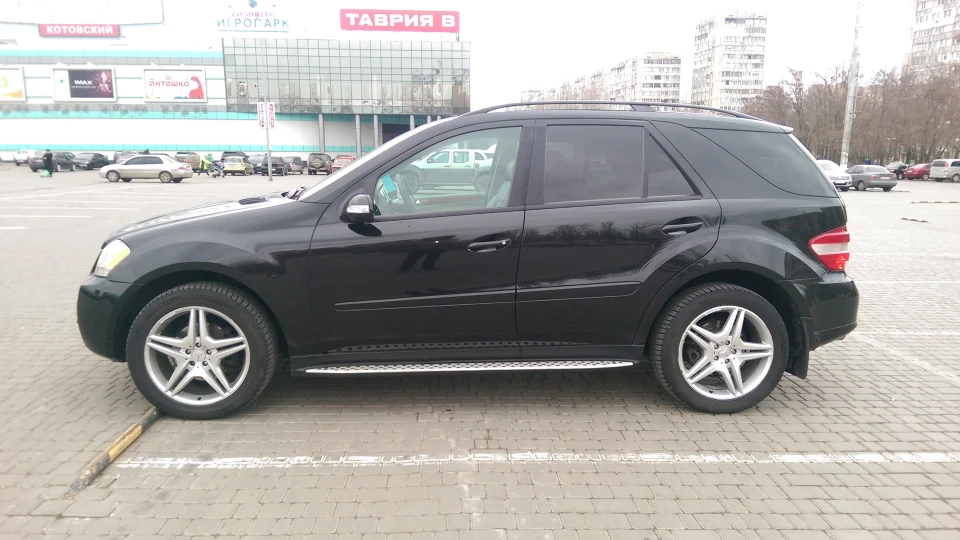 Mercedes-Benz M-class 350 3