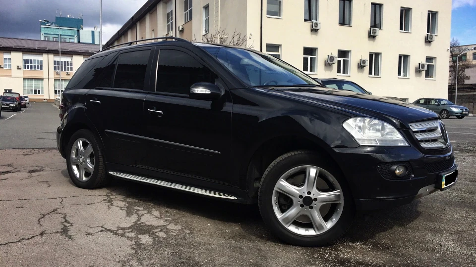 Mercedes-Benz M-class 5.5L 388 hp 2