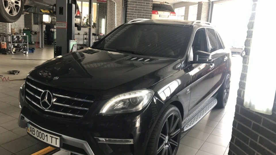 Mercedes-Benz M-class 560 л.с 4