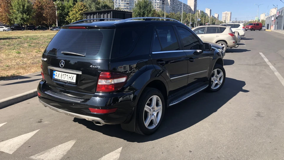 Mercedes-Benz M-class Ємельянич