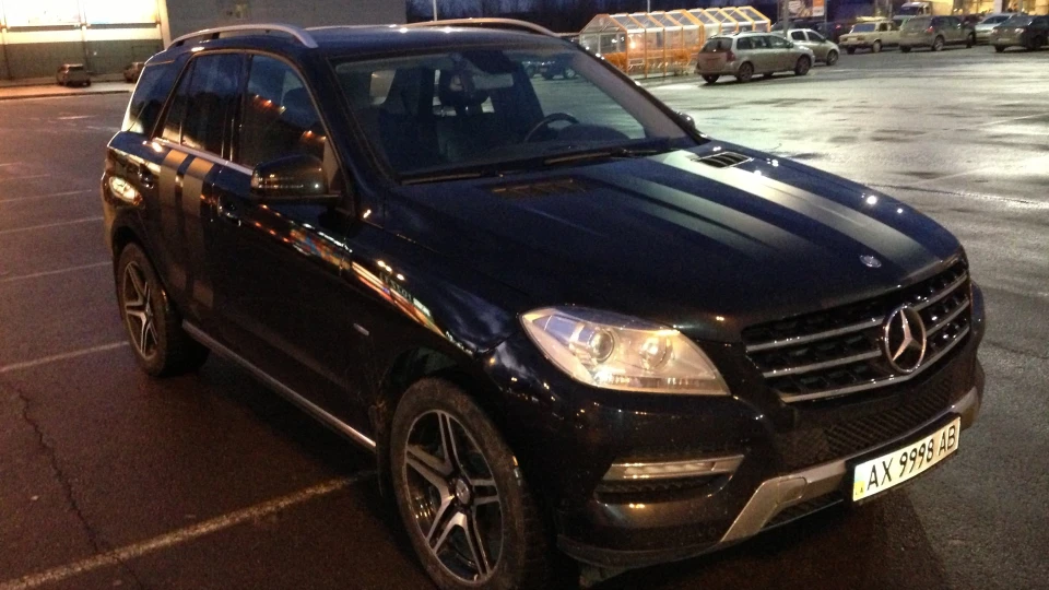 Mercedes-Benz M-class Кросівок