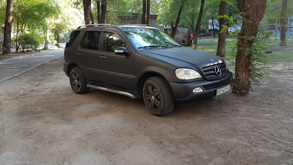 Mercedes-Benz M-class L&M 2