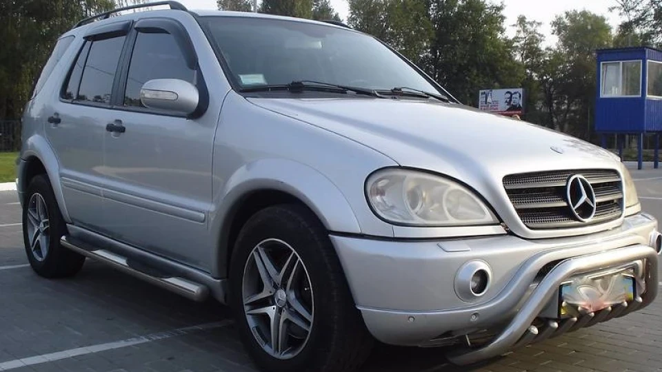 Mercedes-Benz M-class ML 320 AMG пакет