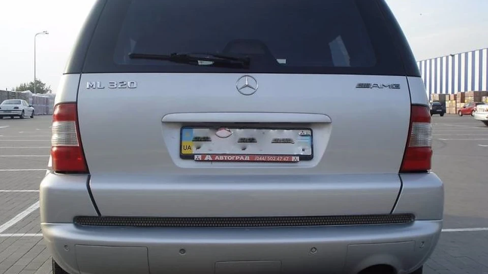 Mercedes-Benz M-class ML 320 AMG пакет 2