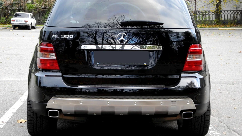 Mercedes-Benz M-class ML500 5