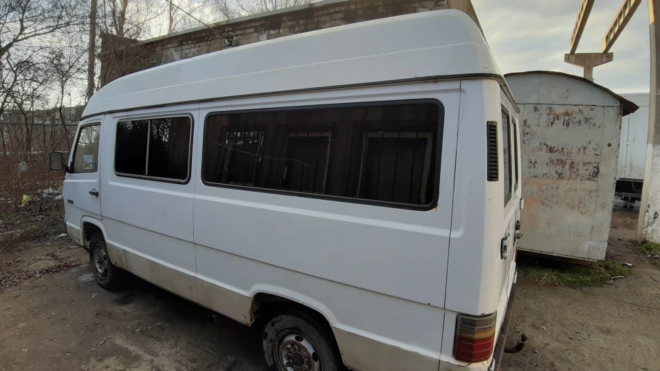 Mercedes-Benz MB100 Залишиться живим 2