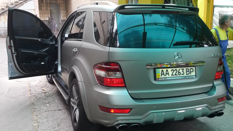 Mercedes-Benz ML 63 AMG 2