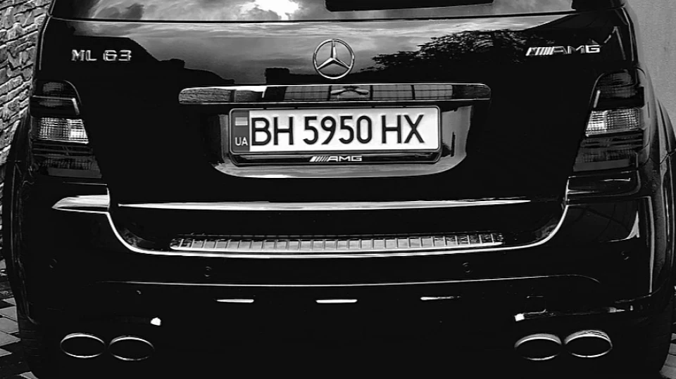 Mercedes-Benz ML 63 AMG 2